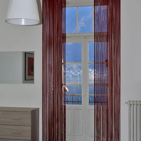 Apartamento The Romantic Village House - With Lake View *