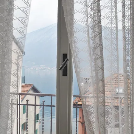 The Romantic Village House - With Lake View Apartman *