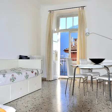 Apartman The Romantic Village House - With Lake View Colonno